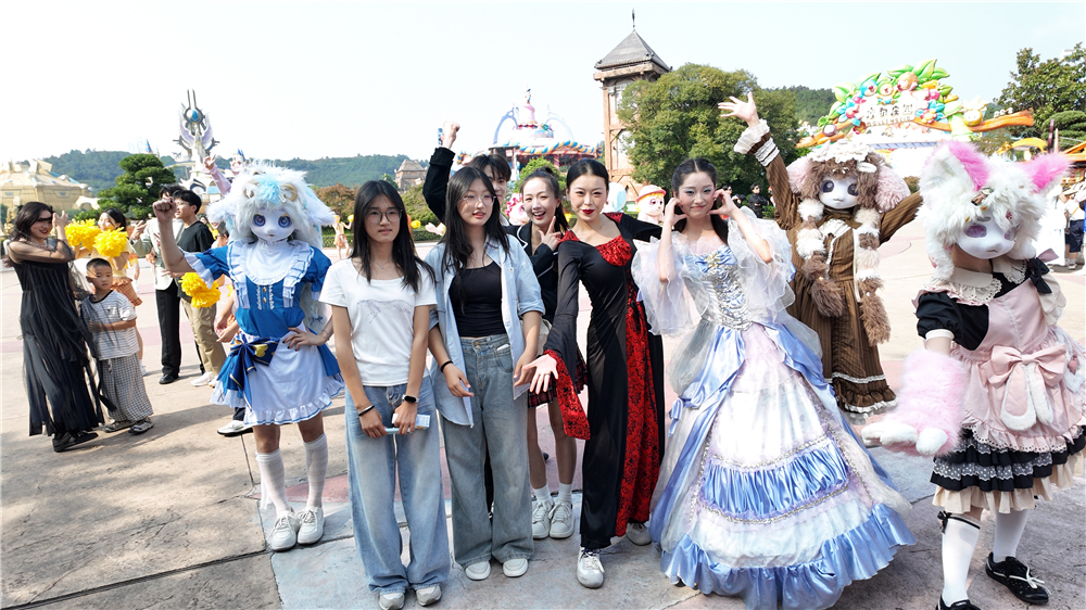 全域融合焕新景龙城文旅假期热度持续(图5)